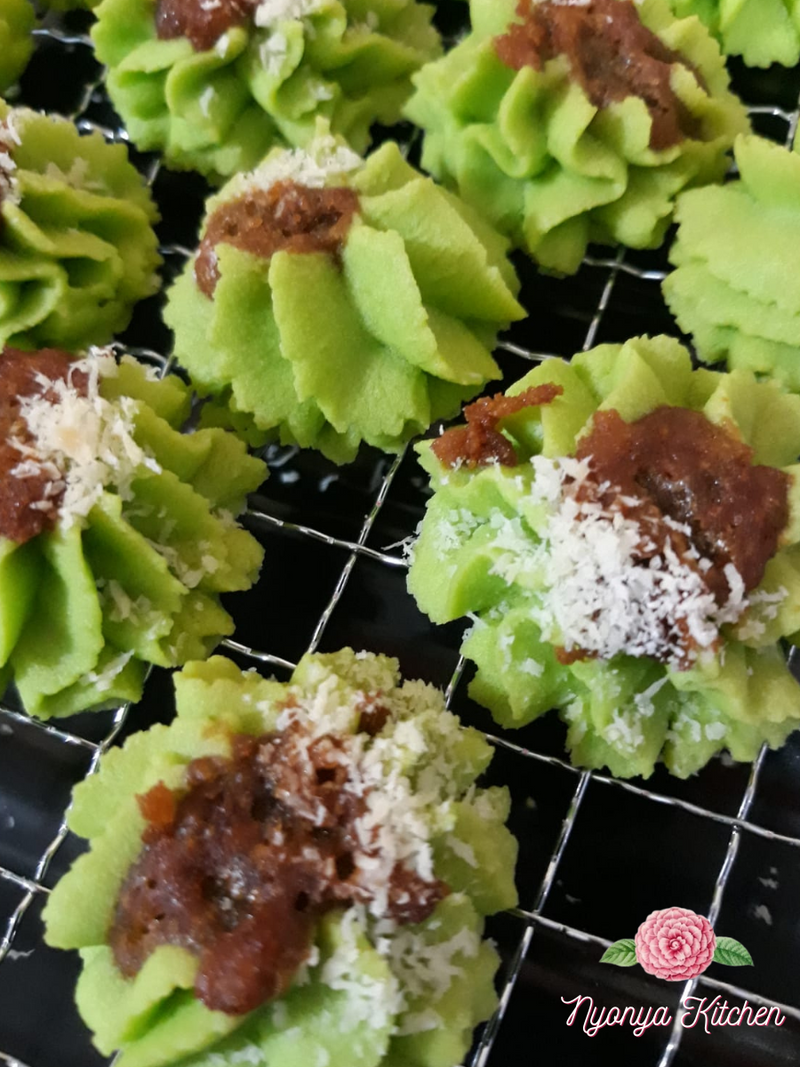 Pandan Gula Melaka Cookies – A Fragrant Fusion of Local Flavours