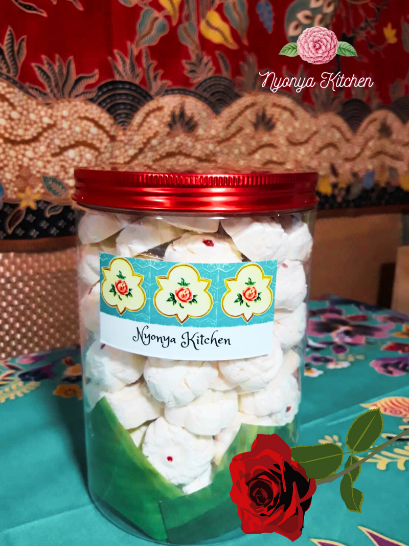 Kuih Bangkit – Traditional Coconut Cream Cookies