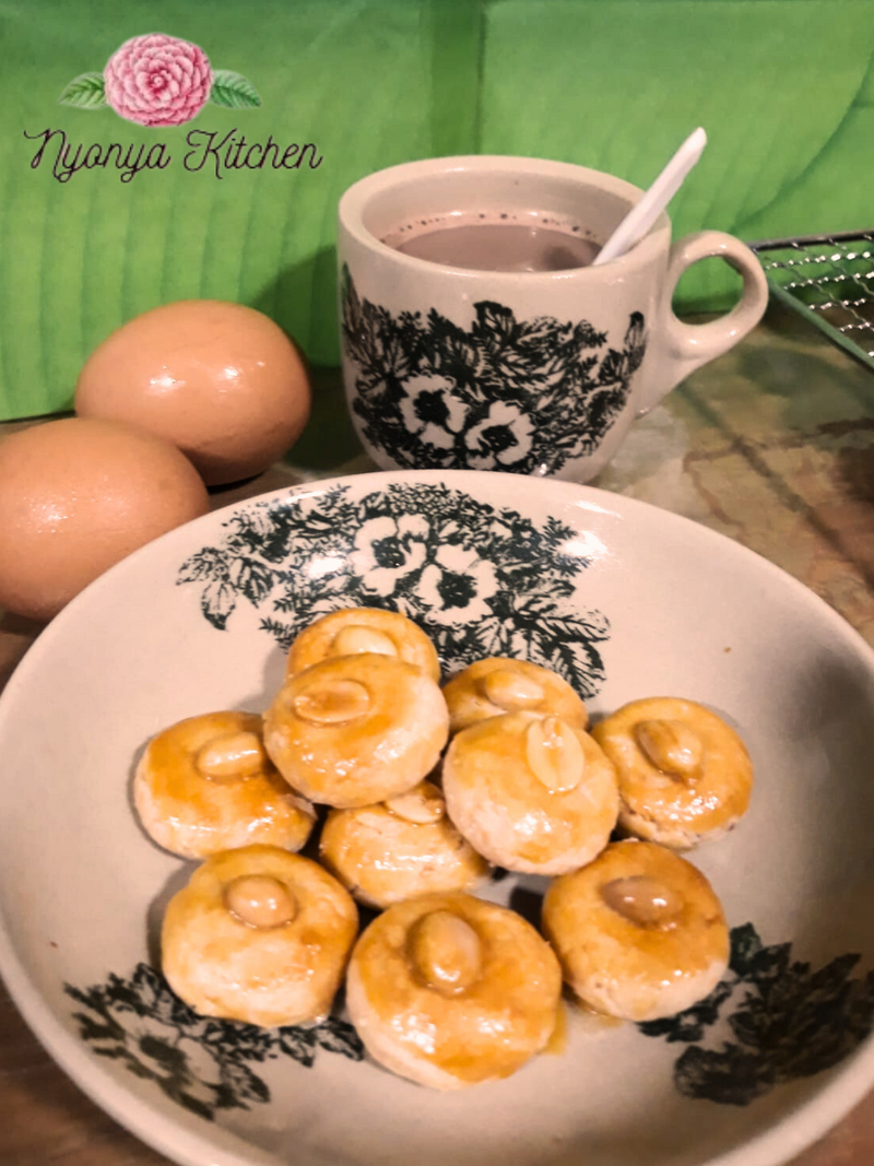 Nyonya Kitchen – Specialists in Peranakan & Traditional Cookies in Singapore.
We offer a wide variety of cookies and cakes to suit every taste — from cherished Nyonya classics to all-time favorite treats.